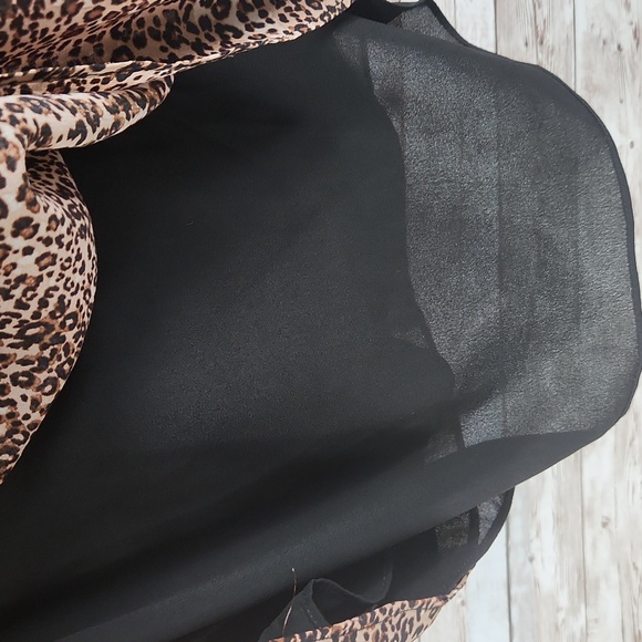1 STATE, Leopard Print Off-Shoulder Blouse, 3/4 elastic Sleeves. - Picture 6 of 6